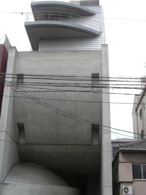 U.A.Kビル