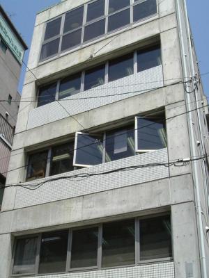 TOMTOMビル